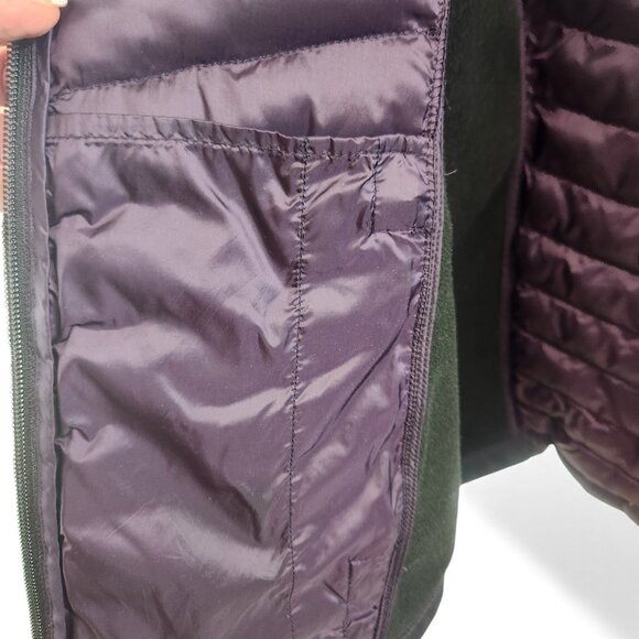EUC 32 Degrees Women's Plum/ Eggplant and Black Puffer Jacket - Picture 3 of 6